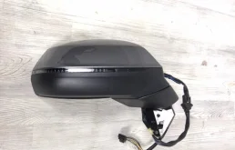 Зеркало боковое правое для Audi Q7 2020 года на фотографиях