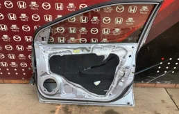 Дверь передняя правая для Honda Civic на фотографиях