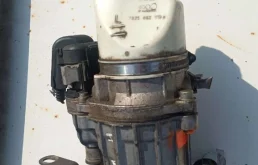 Электроусилитель руля для Opel Zafira 2006 года на фотографиях