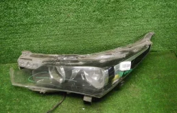 Фары для Toyota Corolla 2016 года на фотографиях