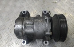 Компрессор кондиционера для Renault Logan 2005 года на фотографиях