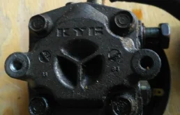 Насос ГУР для Mitsubishi Outlander на фотографиях