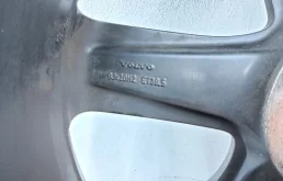 Диск колесный литой для Volvo XC90 2015 года на фотографиях