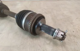 Привод передний правый для Mitsubishi Pajero Sport на фотографиях