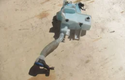 Бачок омывателя для Mazda CX 5 2016 года на фотографиях