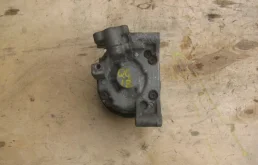 Компрессор кондиционера для Nissan Primera 1999 года на фотографиях