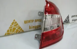 Фонарь правый для Skoda Rapid 2014 года на фотографиях