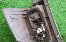 Фары для Toyota Alphard 2008 года на фотографиях