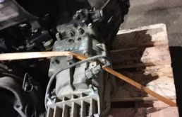 МКПП для Kia Carnival 2002 года на фотографиях