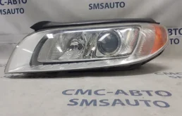 Фары для Volvo XC70 2010 года на фотографиях