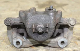 Суппорт задний правый для Hyundai Solaris на фотографиях