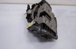 Двери для BMW 7er 2022 года на фотографиях