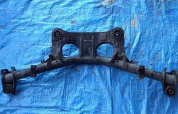 Задний подрамник для Mitsubishi Grandis 2003-2011