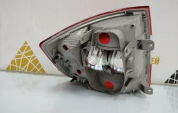 Фонарь правый для Skoda Rapid 2014 года на фотографиях