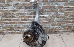 Кулак поворотный правый для Mercedes-Benz E class на фотографиях