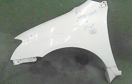 Крылья для Toyota Corolla 2003 года на фотографиях