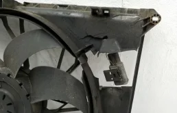 Вентилятор радиатора охлаждения ДВС для Mercedes-Benz M class 2006 года на фотографиях