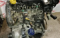 Двигатель без навесного для Renault Logan 2008 года на фотографиях