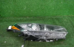 Фара правая для Toyota Highlander 2019 года на фотографиях