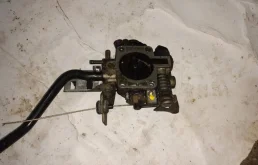 Дроссельная заслонка для Opel Zafira 1999 года на фотографиях