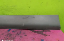 Молдинг передней левой двери для Audi Q7 на фотографиях