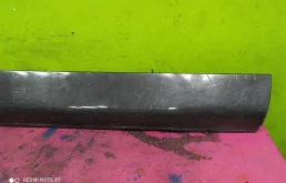 Молдинг двери передний правый для Audi Q7 2009 года на фотографиях