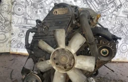 Двигатель для Nissan Serena 1998 года на фотографиях