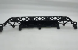 Кронштейн заднего бампера левый для Audi Q7 2013 года на фотографиях