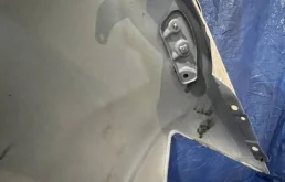 Крылья для Toyota Alphard 2005 года на фотографиях