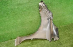 Крылья для Toyota Corolla 2014 года на фотографиях