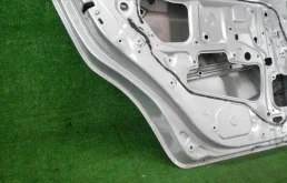 Дверь задняя левая для Toyota Corolla 2018 года на фотографиях