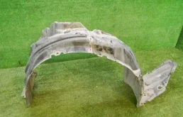 Подкрылок передний правый для Toyota Corolla 2019 года на фотографиях