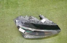 Фонарь правый для Skoda Rapid 2025 года на фотографиях