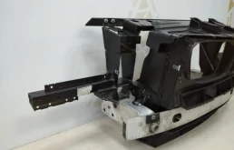 Панель радиатора (телевизор) для BMW X3 2010 года на фотографиях