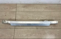 Усилитель бампера передний верхний для Audi Q7 на фотографиях