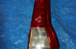 Фонарь правый для Honda CR-V на фотографиях