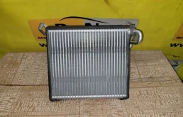 Радиатор кондиционера для Renault Fluence на фотографиях