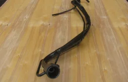 Горловина топливного бака для Toyota RAV4 на фотографиях