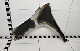 Крыло правое для Toyota RAV4 2024 года на фотографиях