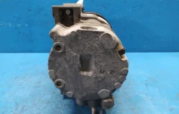 Компрессор кондиционера для Nissan X-Trail 2003 года на фотографиях