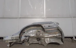 Крыло левое для Mercedes-Benz E class 2003 года на фотографиях