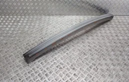 Усилитель переднего бампера для Ford Explorer на фотографиях