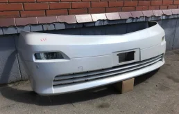 Бампер передний для Toyota Alphard 2003 года на фотографиях