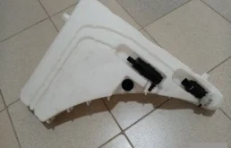 Бачок стеклоомывателя задний для Audi Q7 на фотографиях