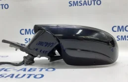 Стекла и зеркала для Audi A8 2010 года на фотографиях