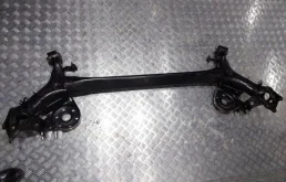 Задняя балка для Toyota Corolla на фотографиях