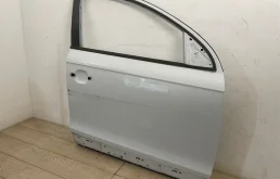 Дверь передняя правая для Audi Q7 2009 года на фотографиях