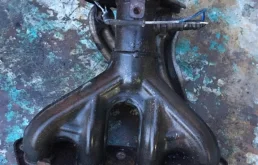 Выпускной коллектор для Toyota RAV4 на фотографиях
