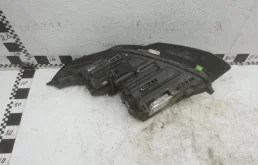 Фара правая для Land Rover Range Rover Evoque 2018 года на фотографиях