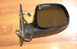 Зеркало боковое правое для Audi Q7 2008 года на фотографиях